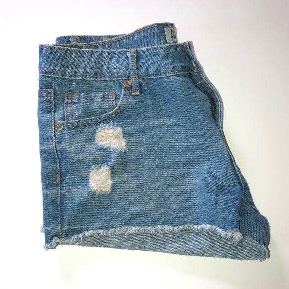 3 for $12. Vintage cutoff shorts, size 9 - Picture 4 of 8